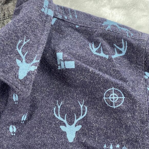 Legendary Whitetails Shirt Womens Large Navy Deer Hunting Print Cotton Flannel - Picture 3 of 16